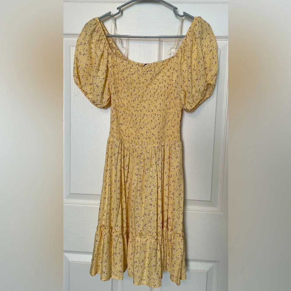 Pastel Yellow Dress - Picture 1 of 3
